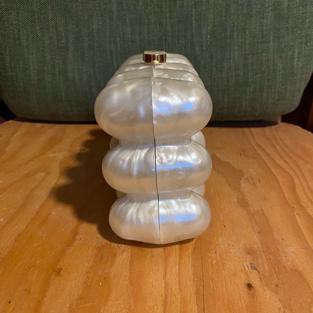 Pearl Bubble Clutch - Picture 4 of 8